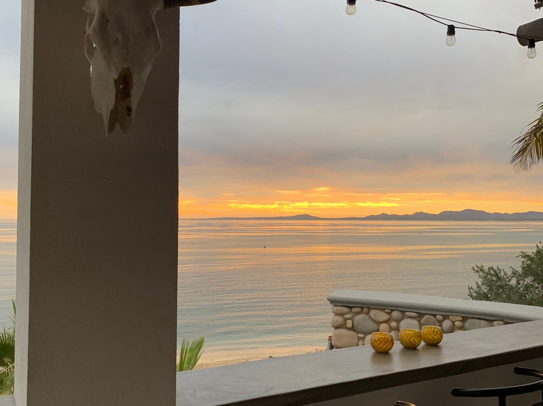 Pelican Reef Ventana Beachfront Community主图