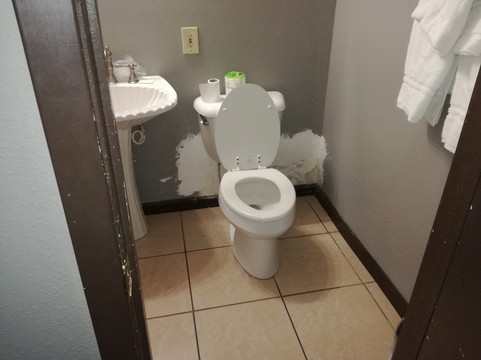 山间步道出租度假山林小屋主图