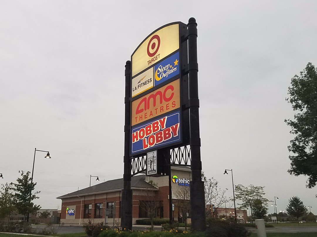 AMC Classic Grove City 14