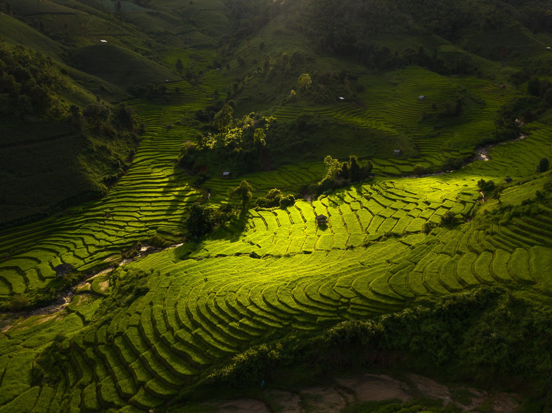 Na Khan Bandi Ban Mae Long Mae Chaem-夜占必去景点
