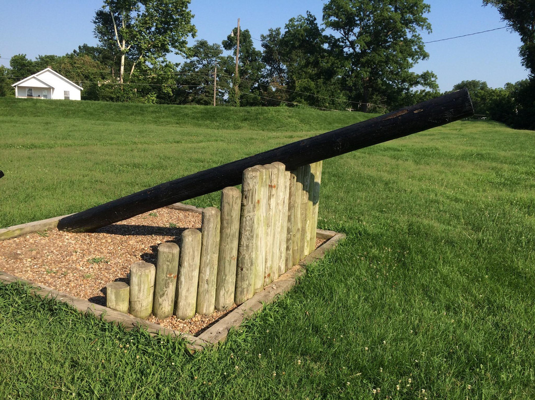 Fort D Historic Site景点图片