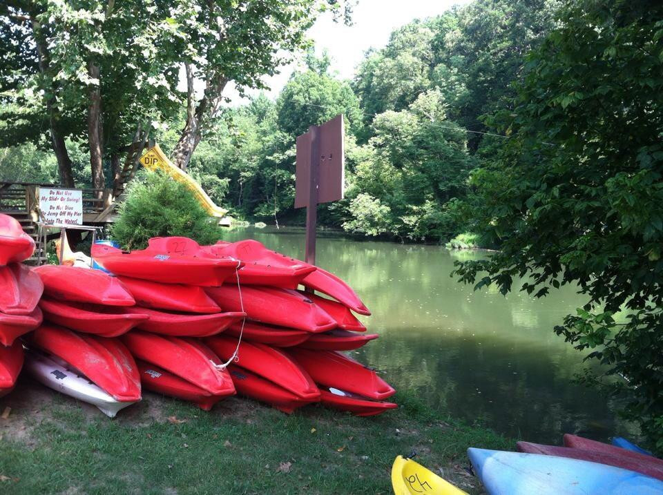 Redneck Yacht Club Canoe and Kayak Rental景点图片