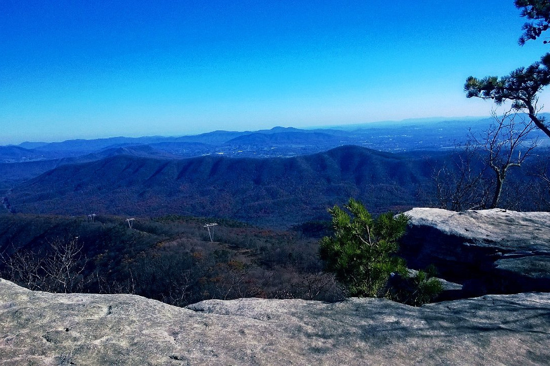 New Castle旅游景点-McAfee Knob