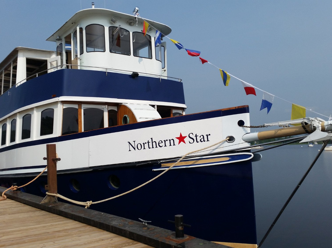 Northern Star Lake Cruises景点图片