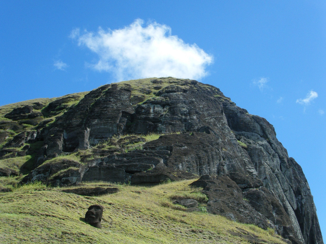 拉诺拉拉库-复活节岛必去景点