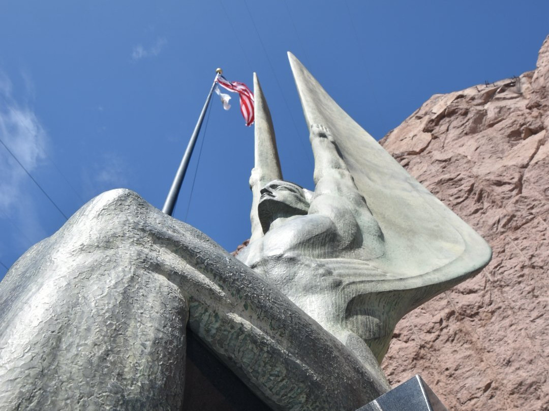 Winged Figures of the Republic Statues景点图片