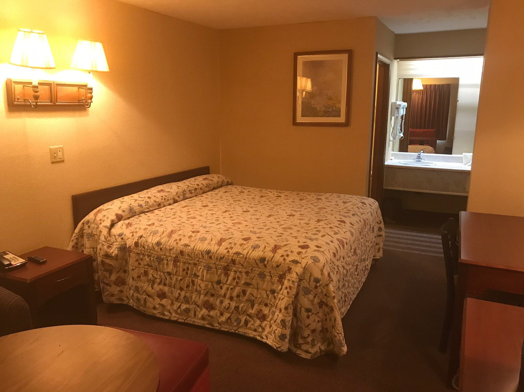 Pine Acres Lodge主图