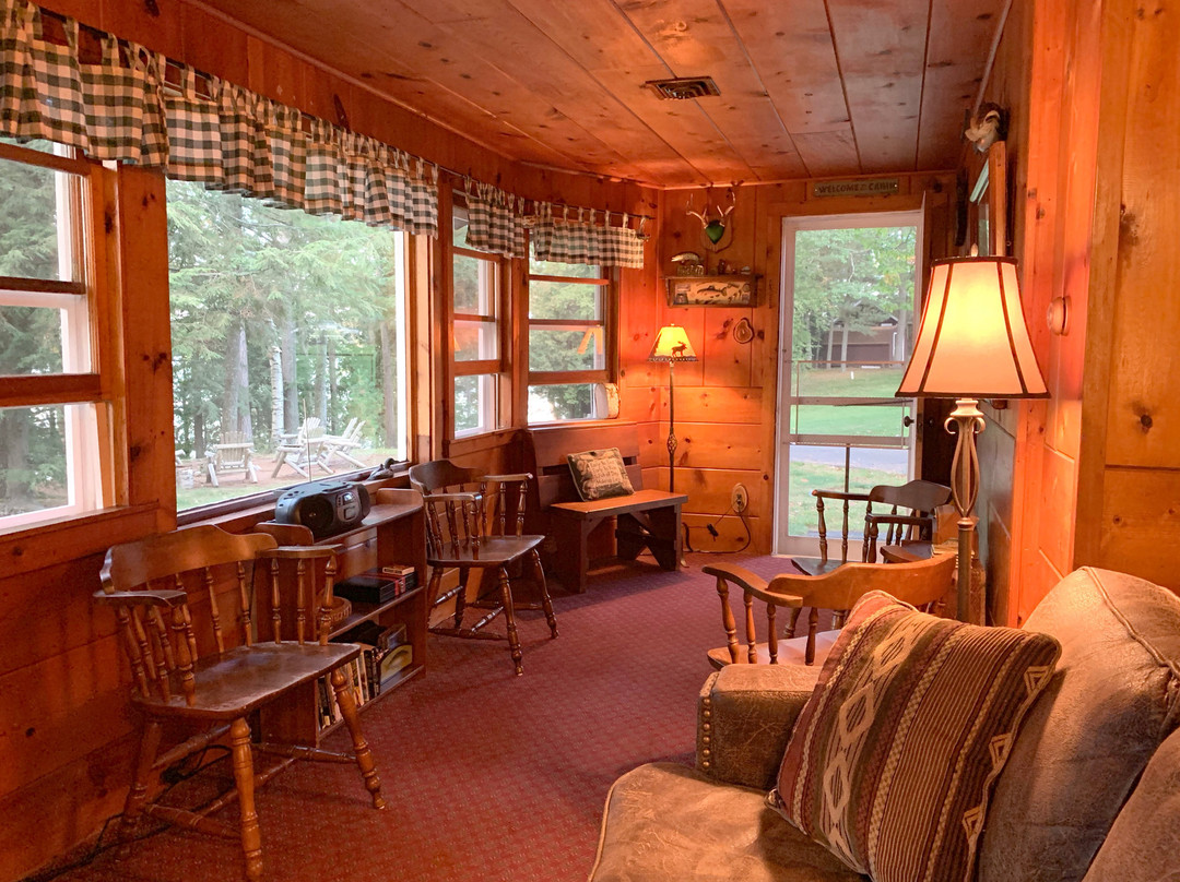 Dillman's Bay Resort主图