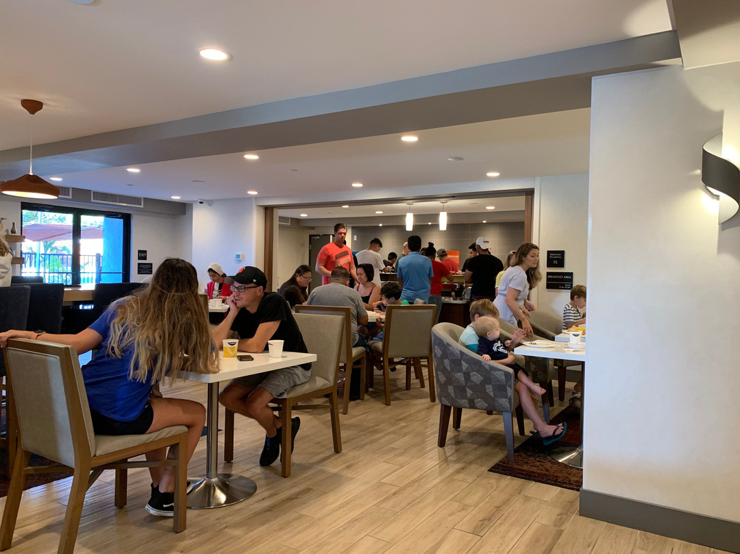 探索王国贝斯特韦斯特旅馆&套房酒店主图