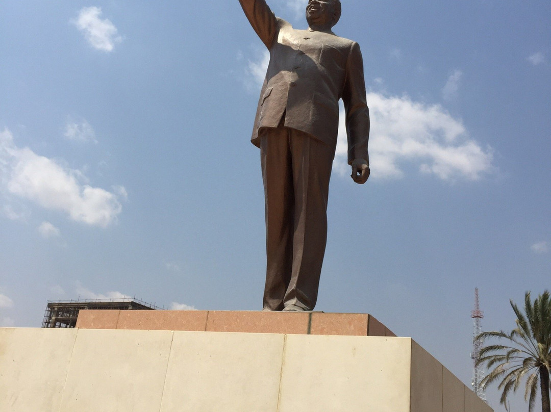 Nyerere Square-多多马必去景点