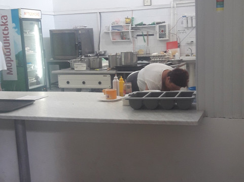 Robinson Hotel主图