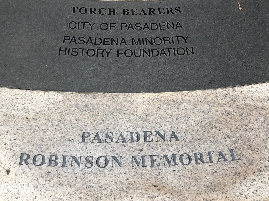 Robinson Memorial景点图片