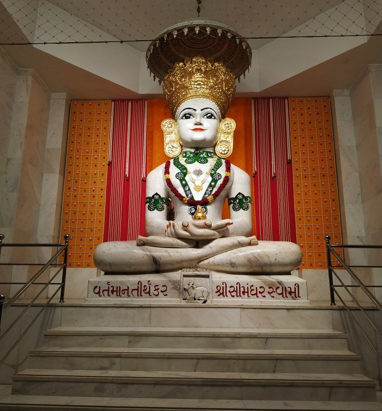 Adalaj Trimandir景点图片