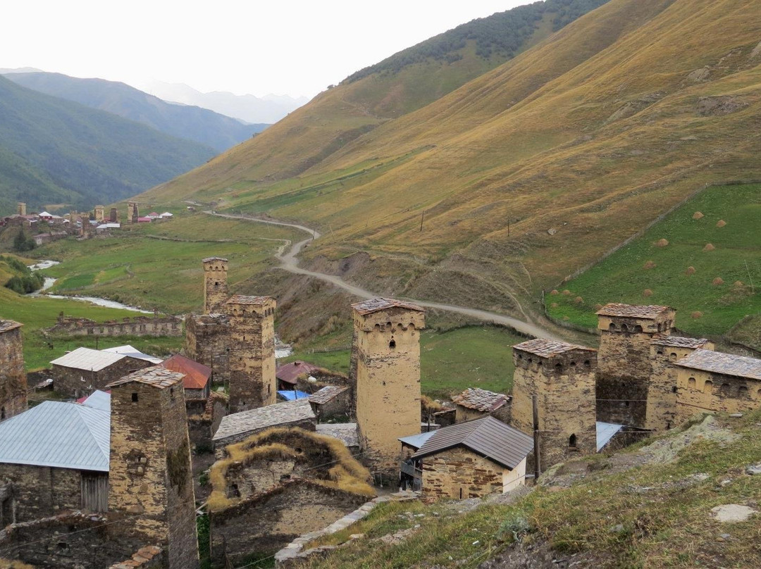 Русико Навериани-梅斯蒂亚必去景点