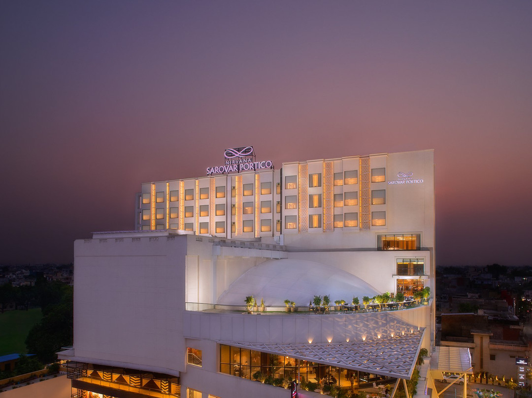 Nirvana Sarovar Portico主图