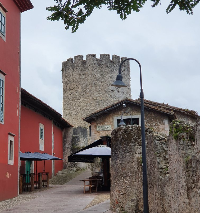 Torreon Medieval-利亚内斯必去景点