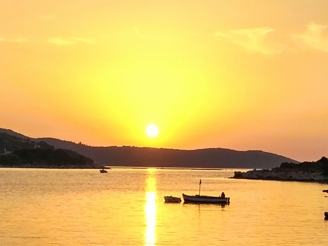 Theofilos Studios & Apartments主图