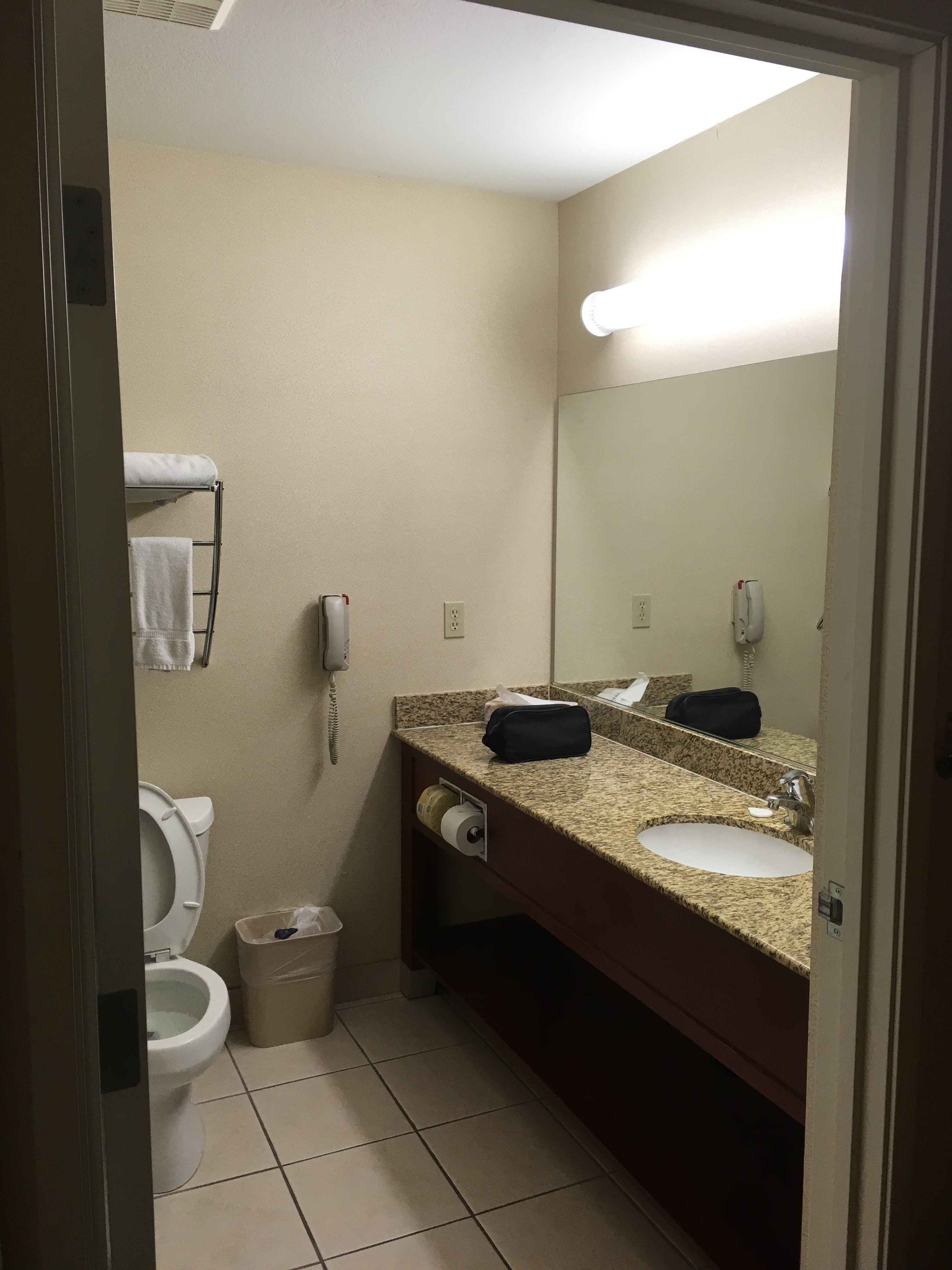 Starlight Inn & Suites Motel 29 Palms Joshua Tree National Park-浴室