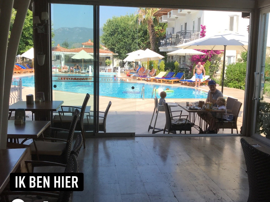 达利安巴萨尔酒店主图