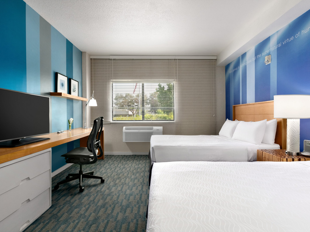 多马恩酒店主图