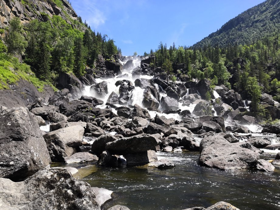 Waterfall Uchar景点图片