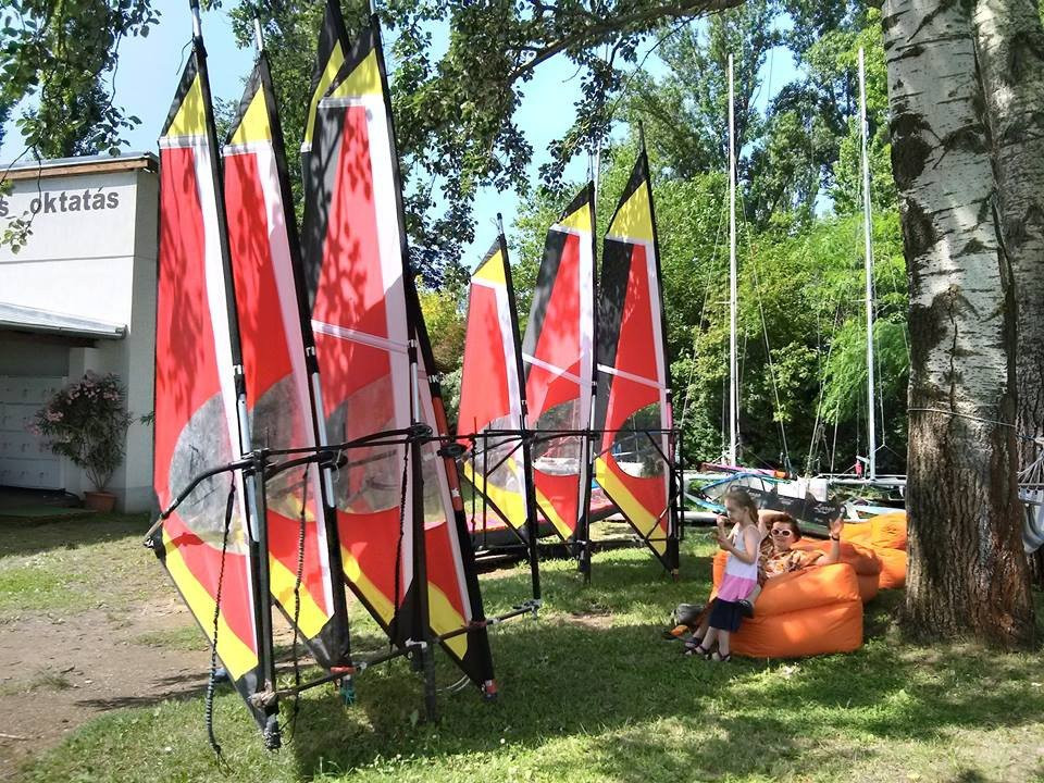 Viharsarok Sailing Center Balatonföldvár景点图片