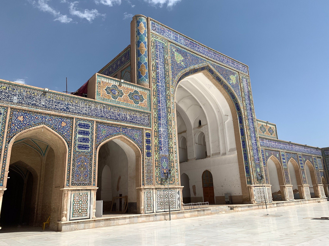 Gawhar Shad Madrasa and Mausoleum景点图片