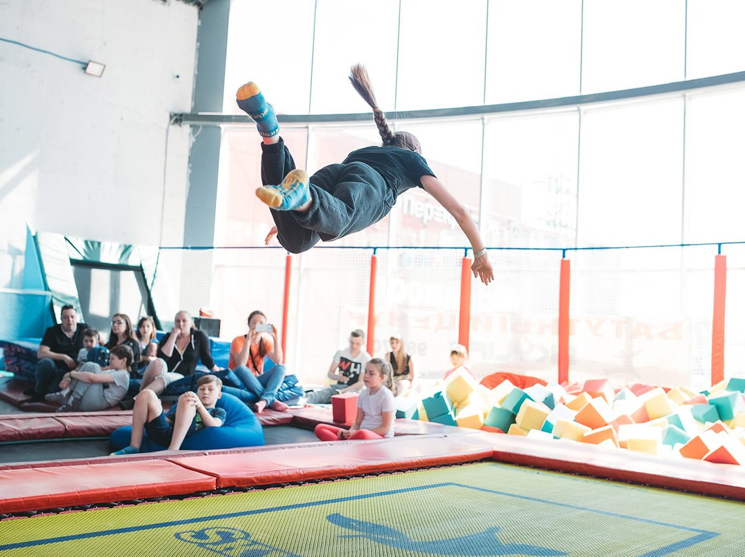 TRAMPOLINE CENTER SKYLIFE景点图片