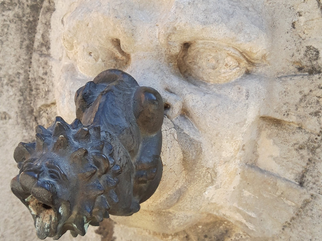 Fuente de Neptuno-伊瓜拉达必去景点