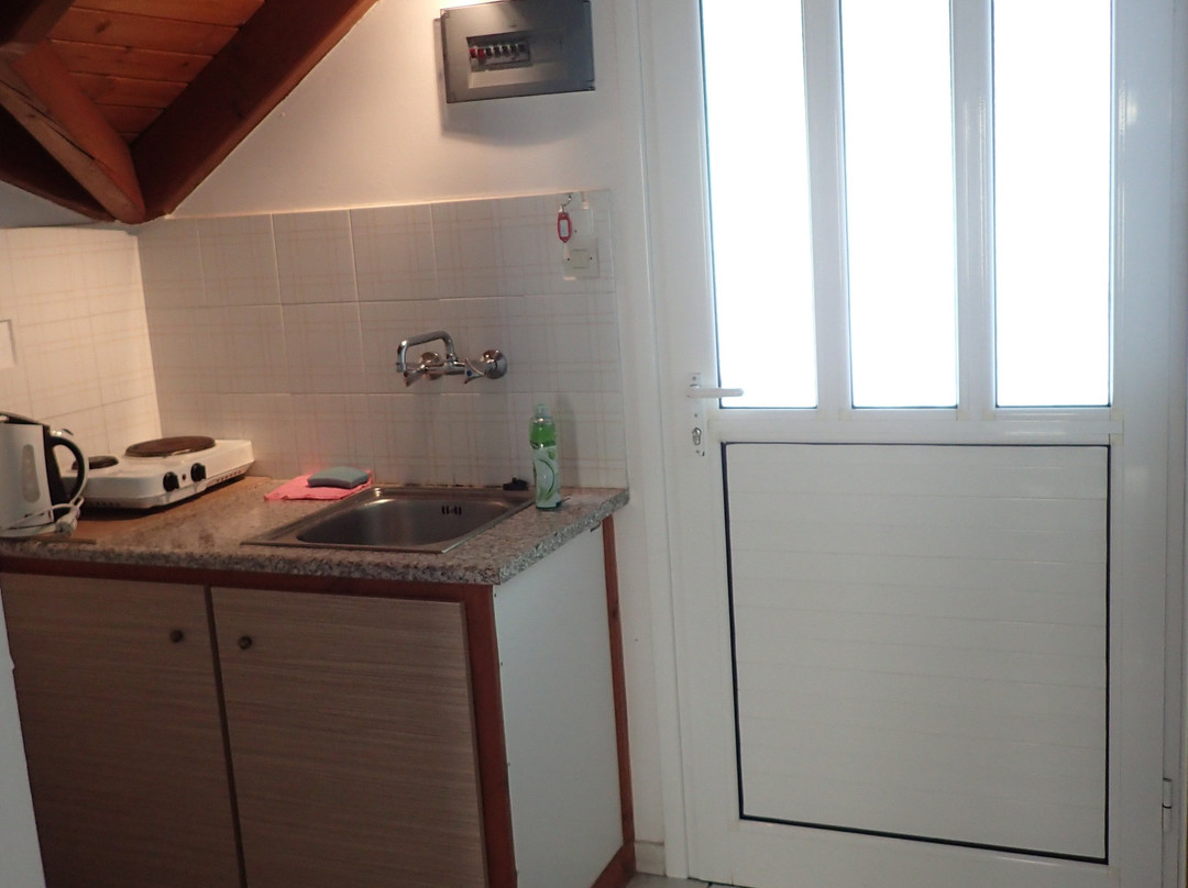 Elena's Luxury Studios And Apartments主图