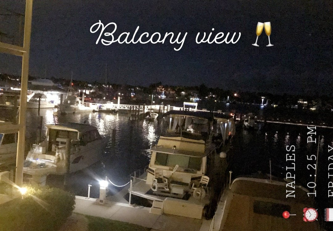 Cove Inn on Naples Bay主图