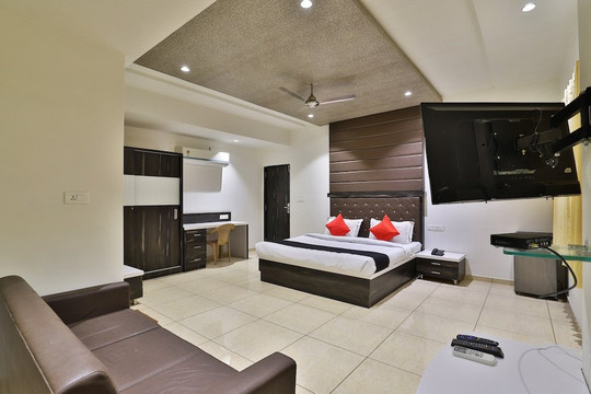 德威汽车旅馆及宴会厅主图