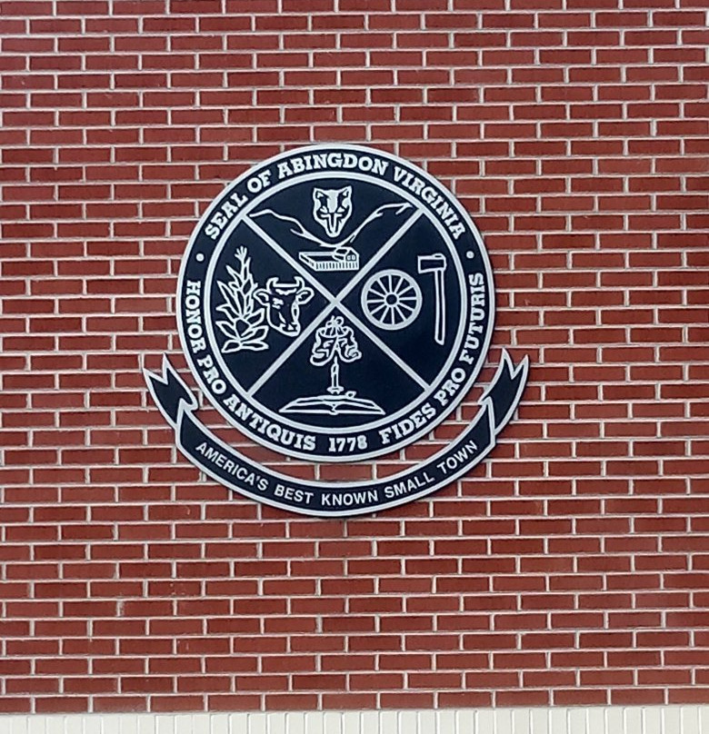 Harry L. Coomes Recreation Center-Abingdon必去景点