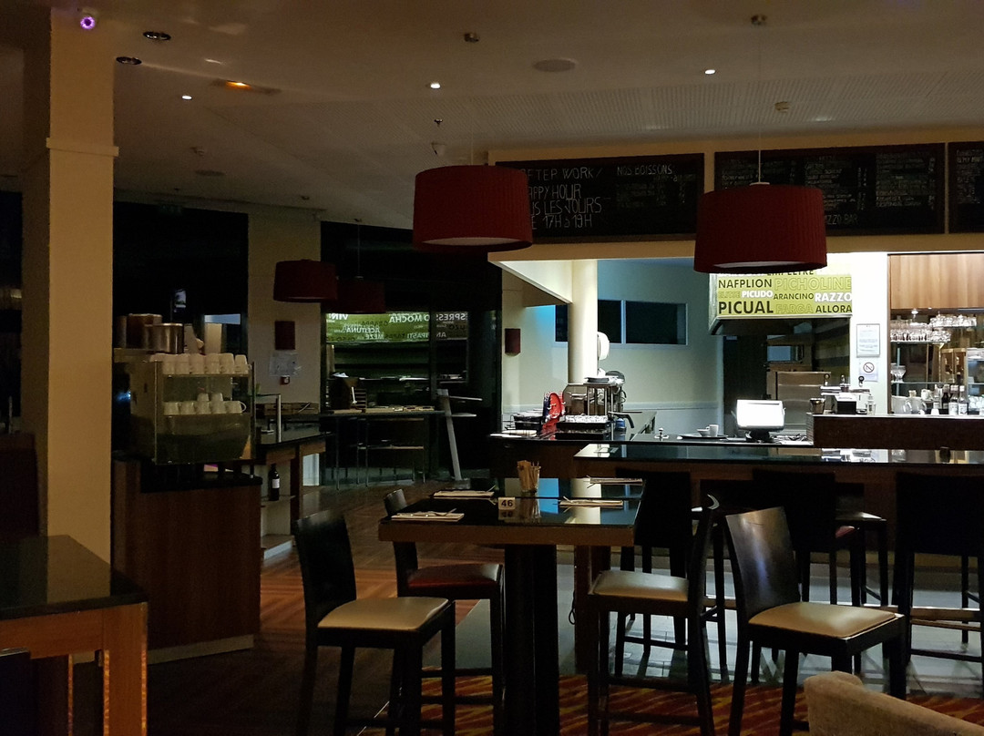 Courtyard by Marriott Paris Saint Denis主图