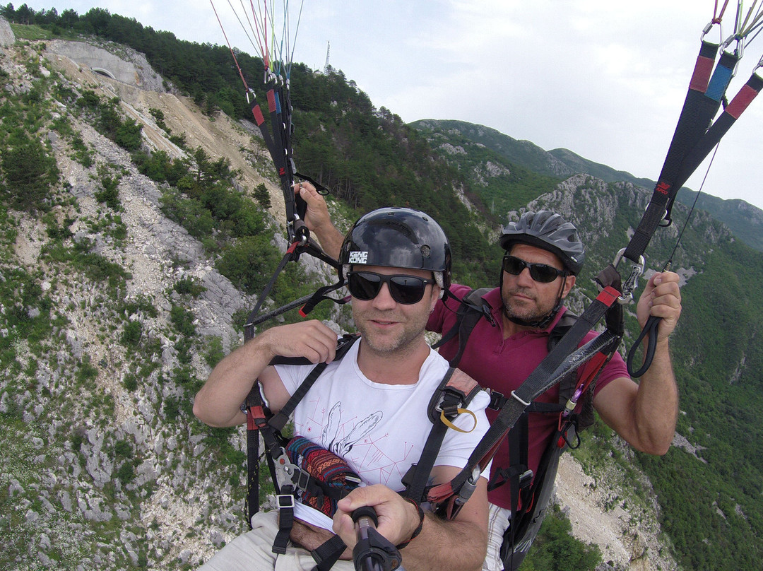 Paragliding Montenegro景点图片