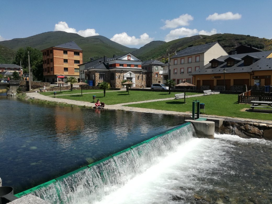 Iguena餐馆和美食-Cafe Bar Sabugo