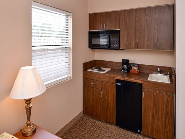 Briarwood Inn of Geneva Inc主图