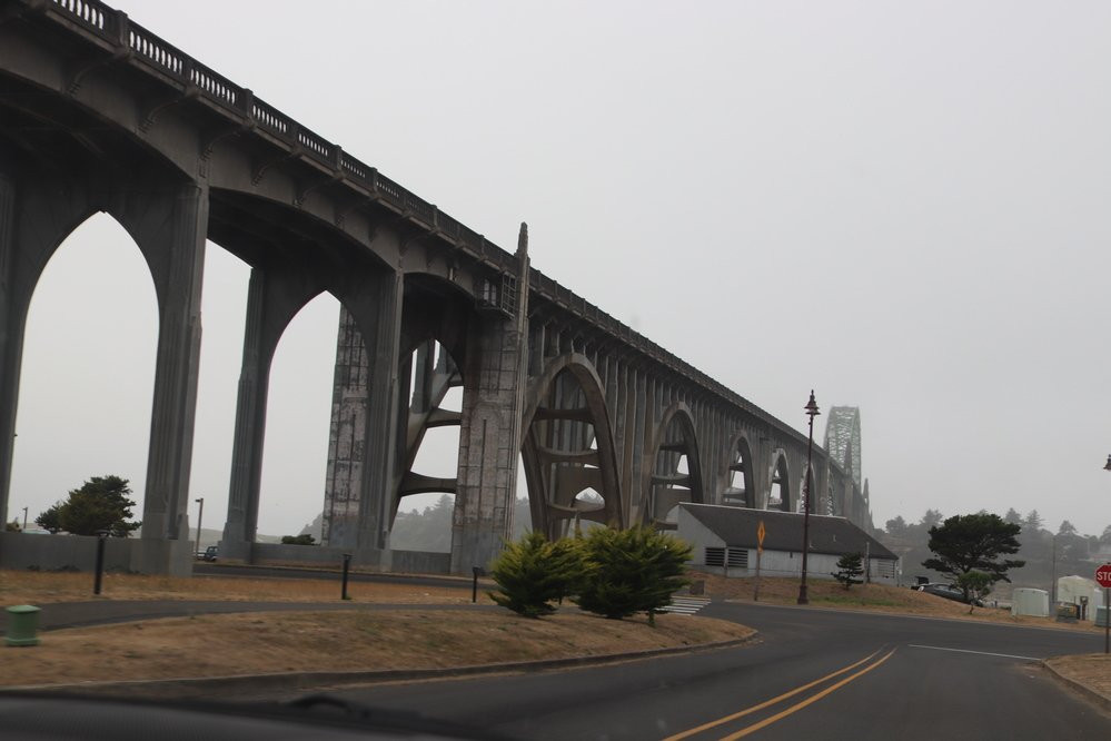 Yaquina Bay Bridge景点图片