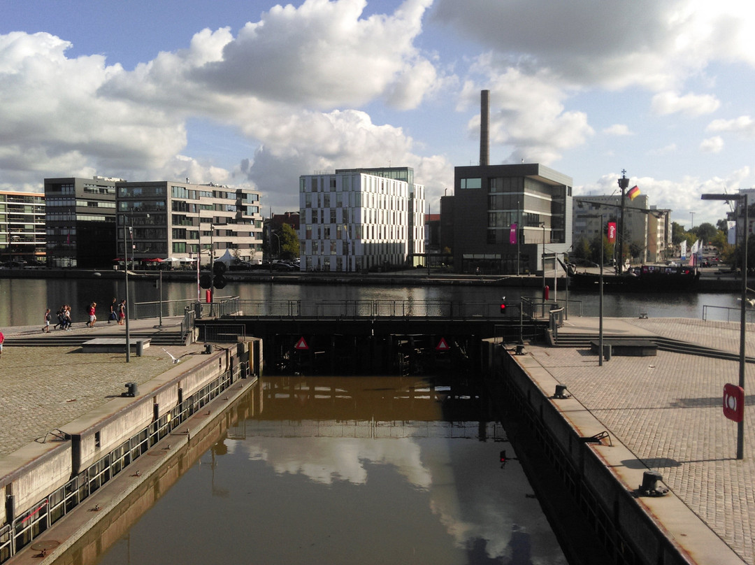 Schleuse Neuer Hafen-不来梅港必去景点