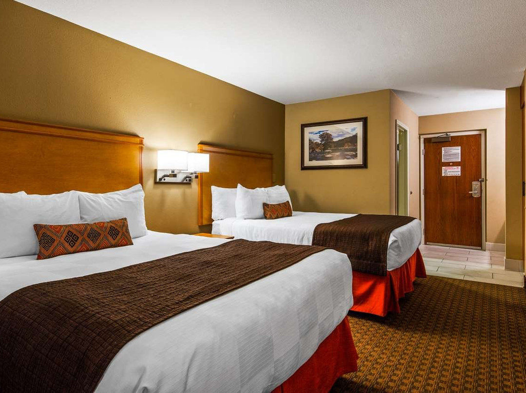 Best Western Plus Olympic Inn主图