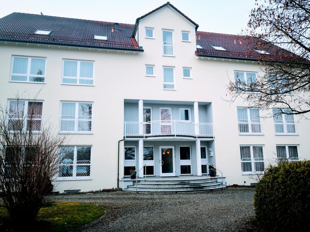 阿德尔酒店主图