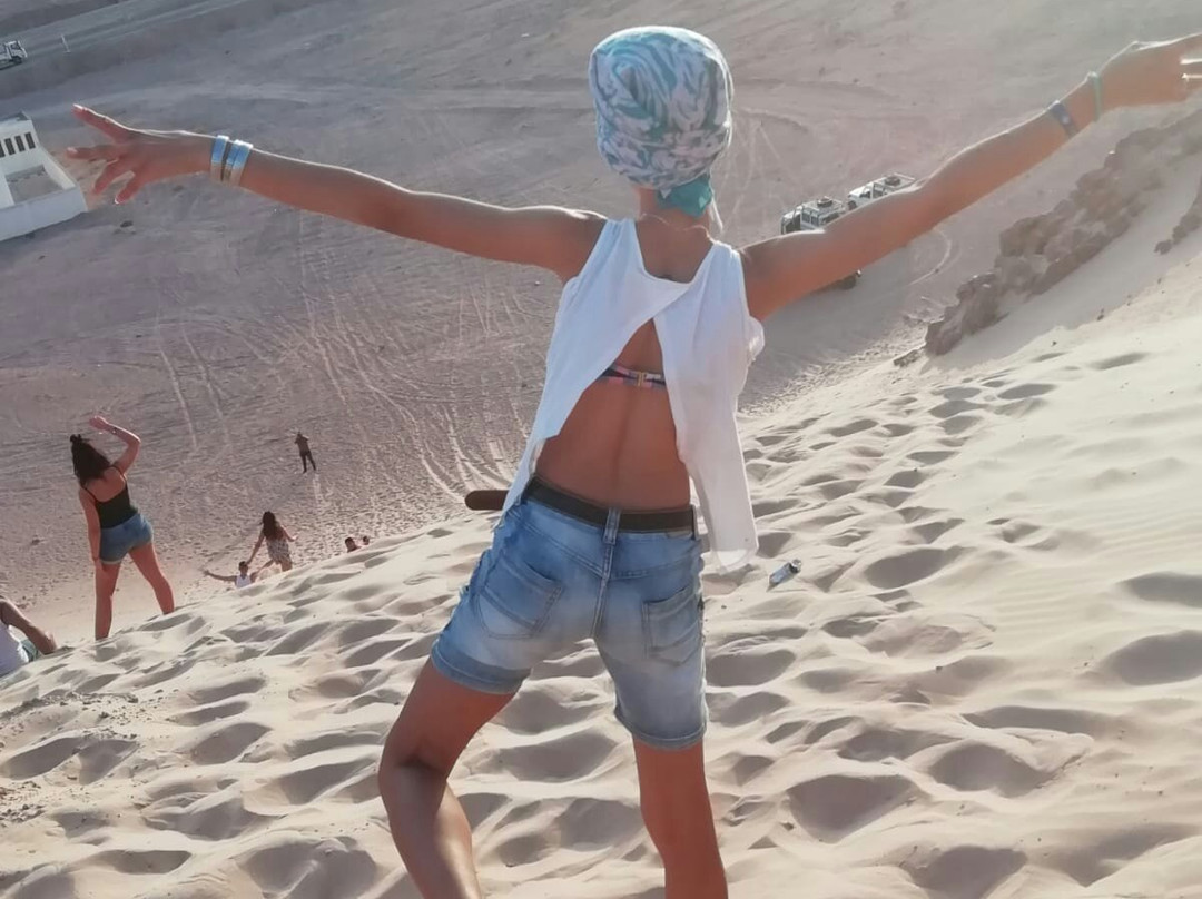 Sandana Sandboarding-达哈卜必去景点