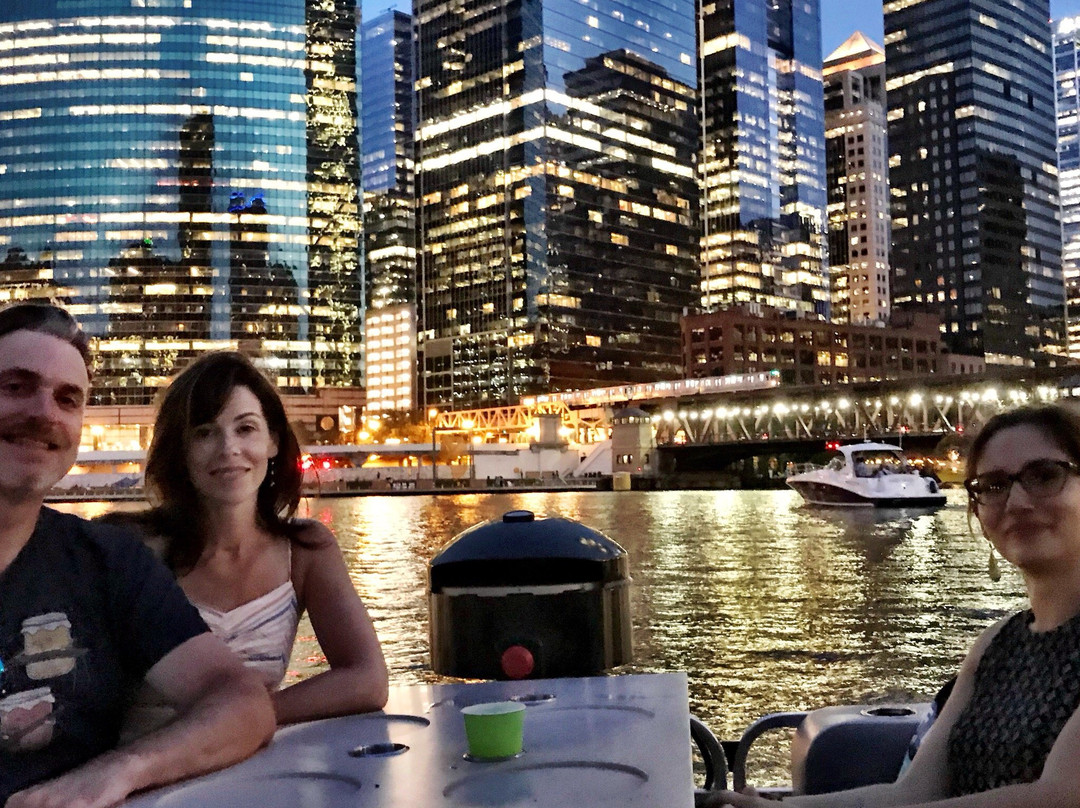 BBQ Pontoon-芝加哥必去景点