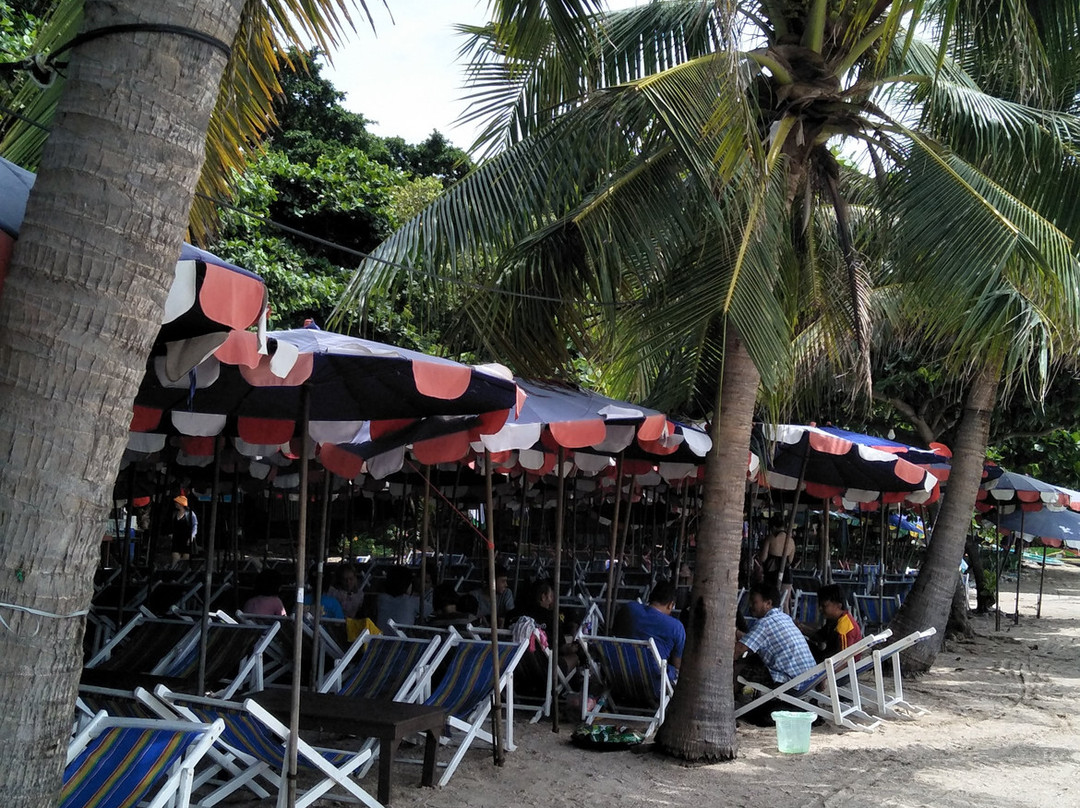 Tham Phang Beach景点图片
