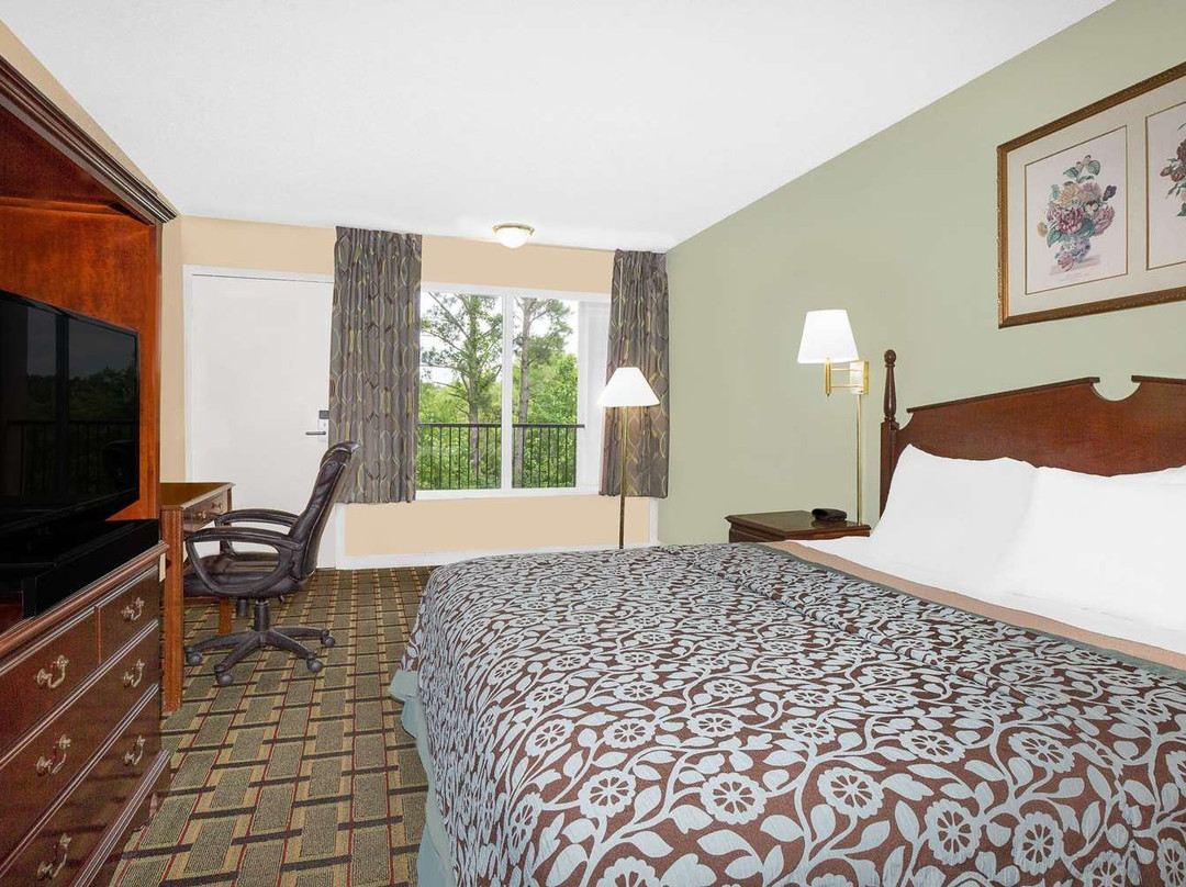 Meridian Inn Hotel主图