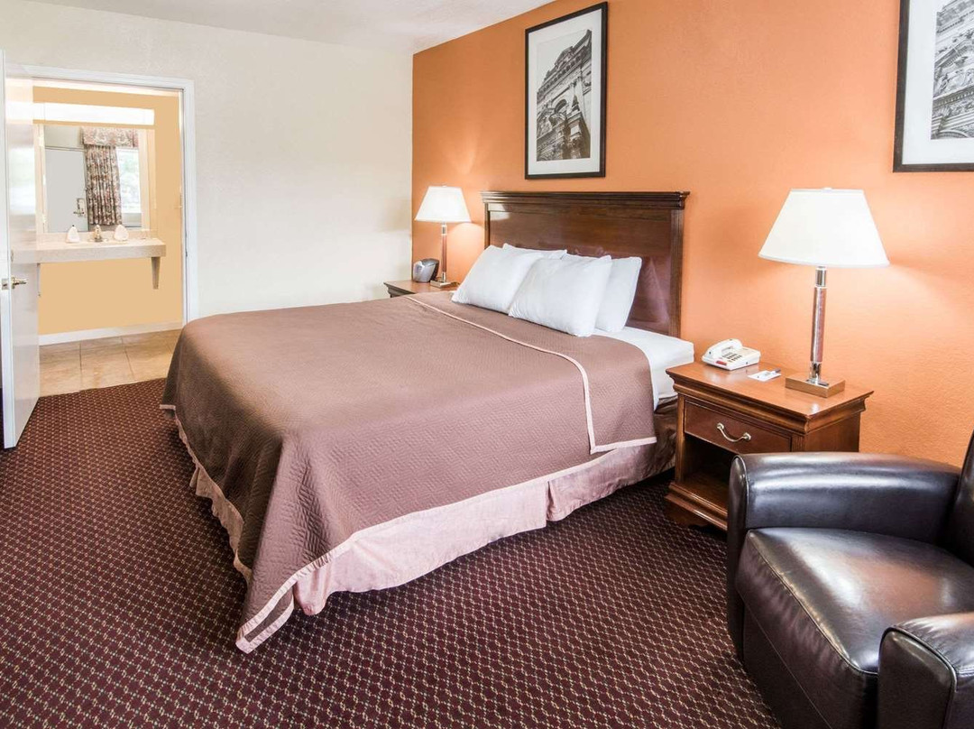 Grove City Travel Inn By Oyo Columbus South主图