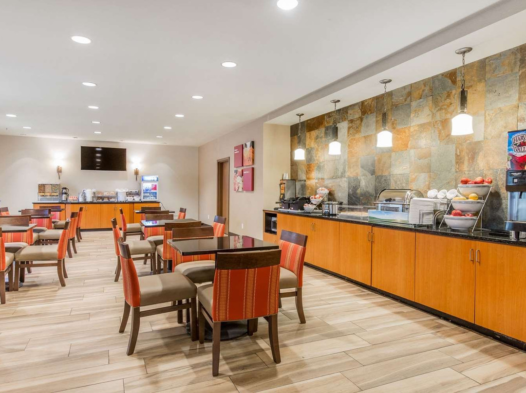 Comfort Suites主图