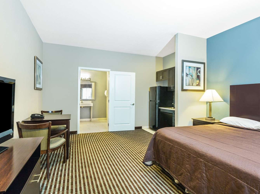 Super 8 by Wyndham Center主图