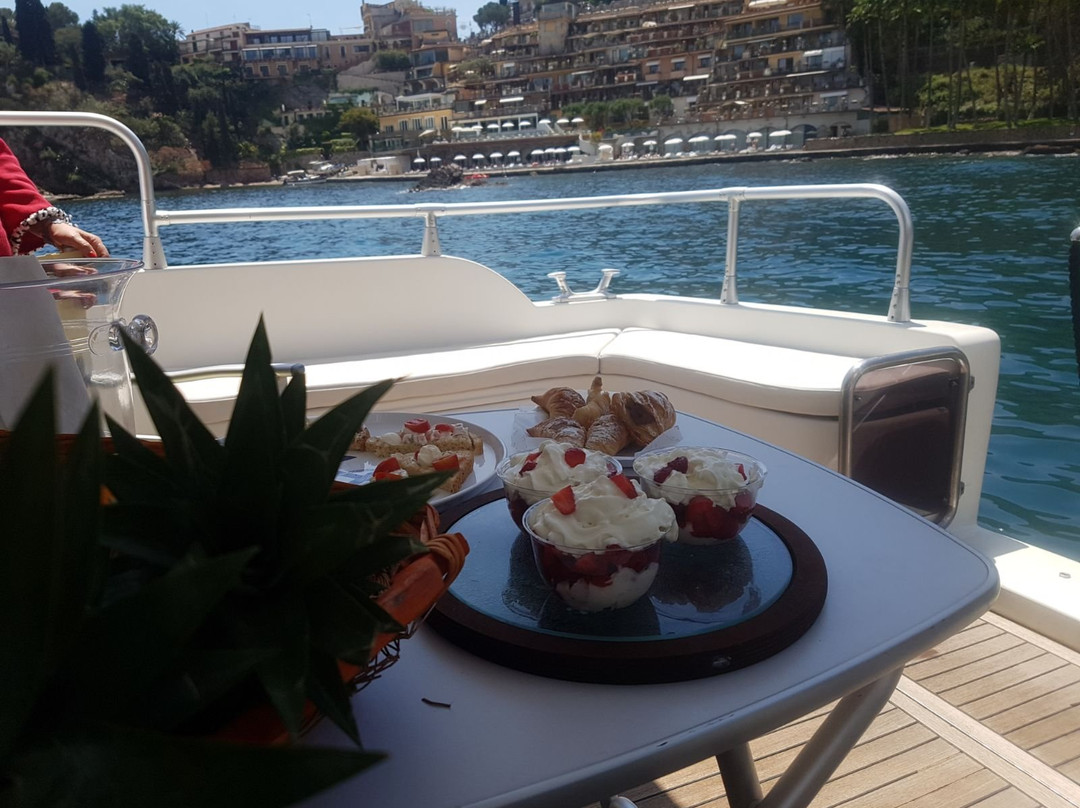 Taormina Rent Boat-Giardini Naxos必去景点
