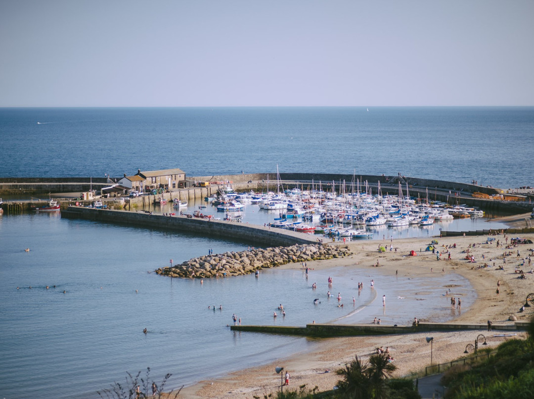 Alexandra Hotel and Restaurant主图